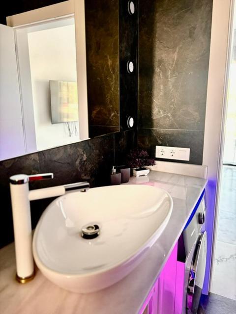 Vila Lova- Luxury Apartments ロケタス・デ・マル エクステリア 写真