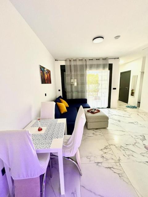 Vila Lova- Luxury Apartments ロケタス・デ・マル エクステリア 写真